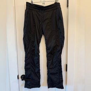 Women’s North Face Black Active Pants. Size L Super comfy!!
